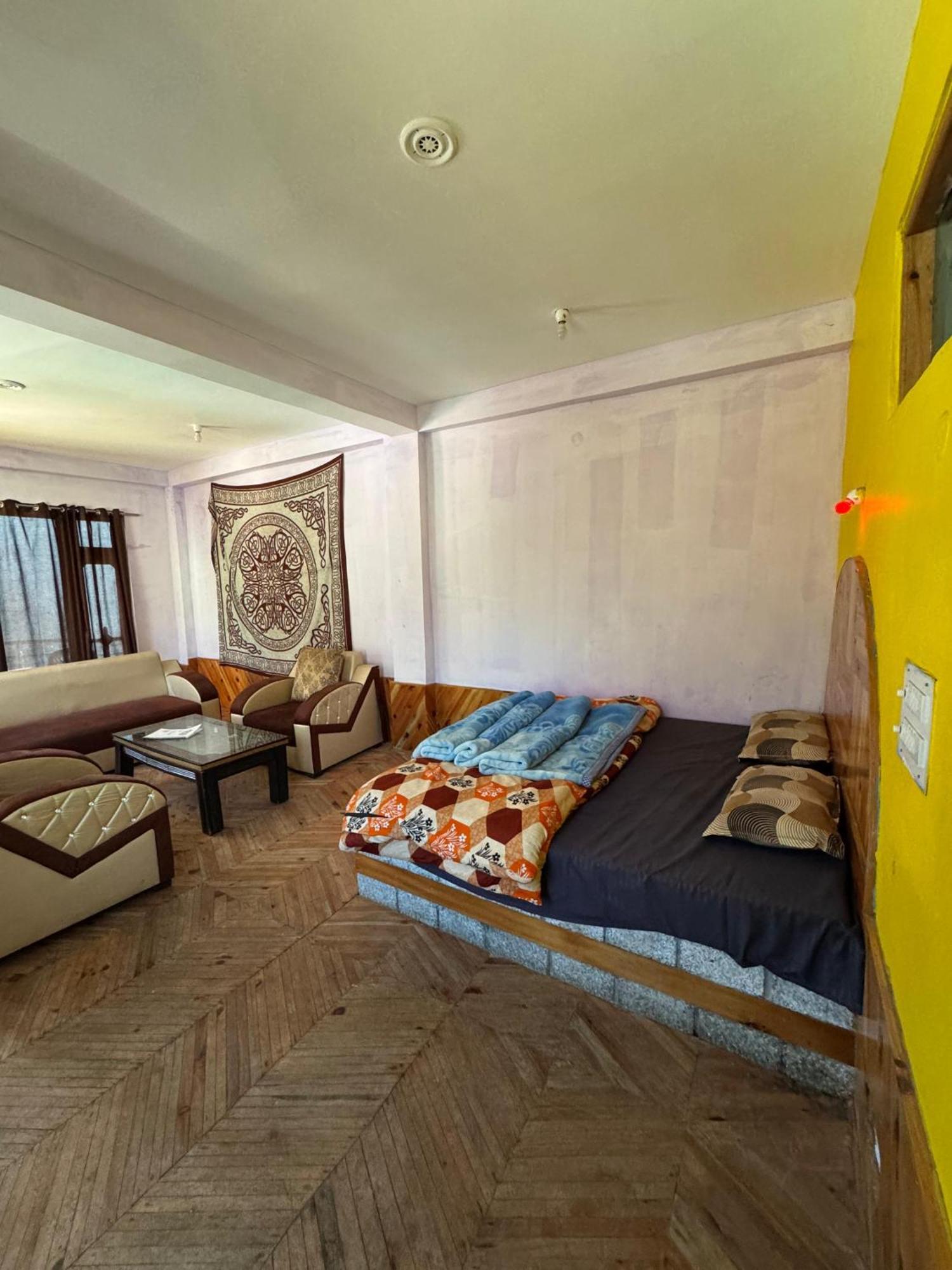 Hotel 19 Tosh Εξωτερικό φωτογραφία
