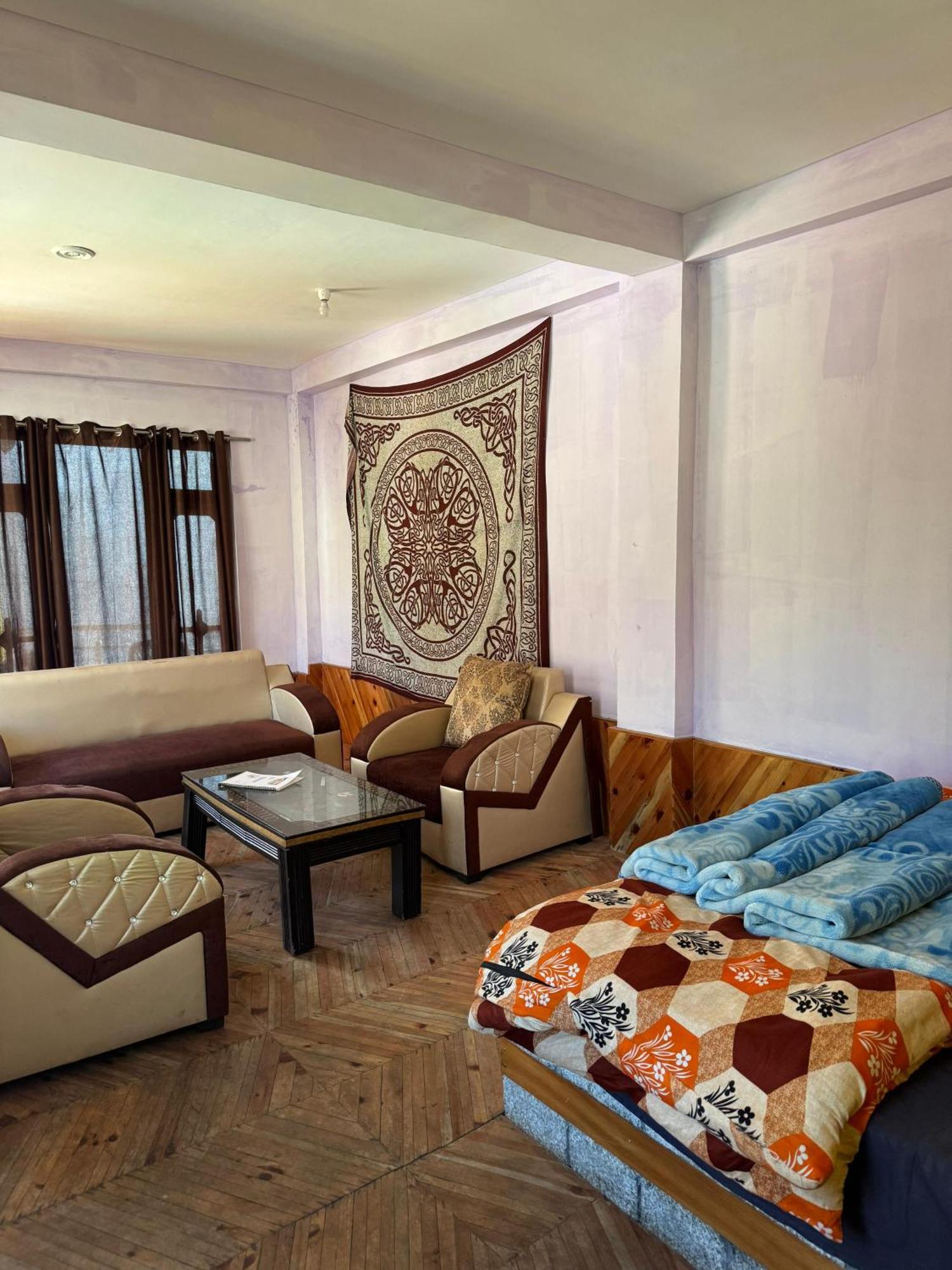 Hotel 19 Tosh Εξωτερικό φωτογραφία