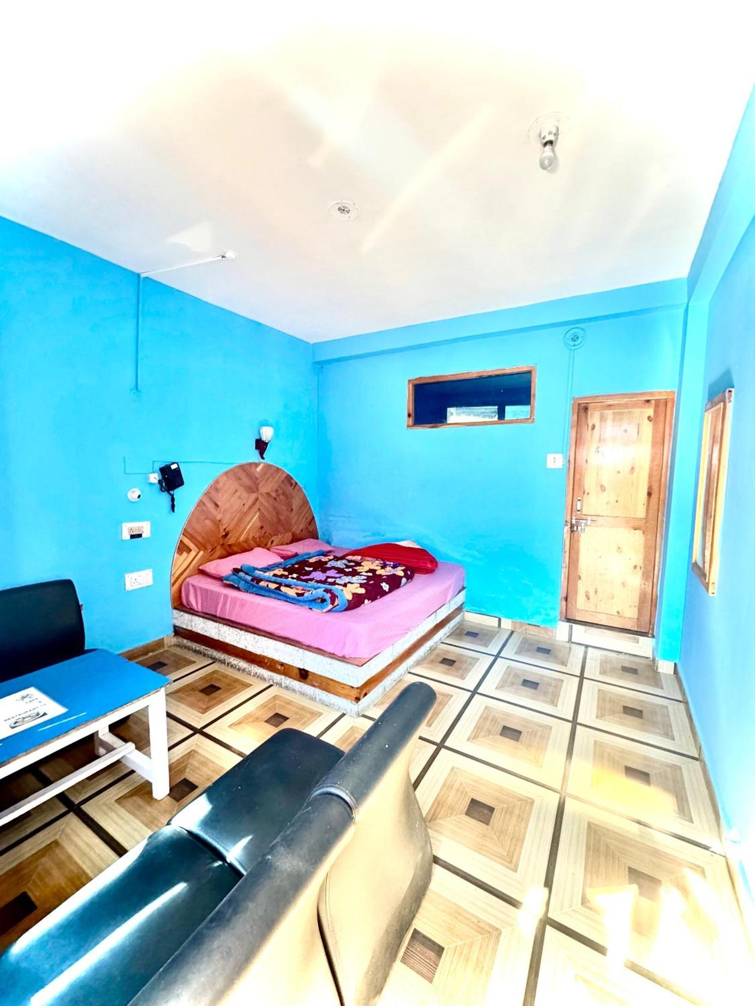 Hotel 19 Tosh Εξωτερικό φωτογραφία